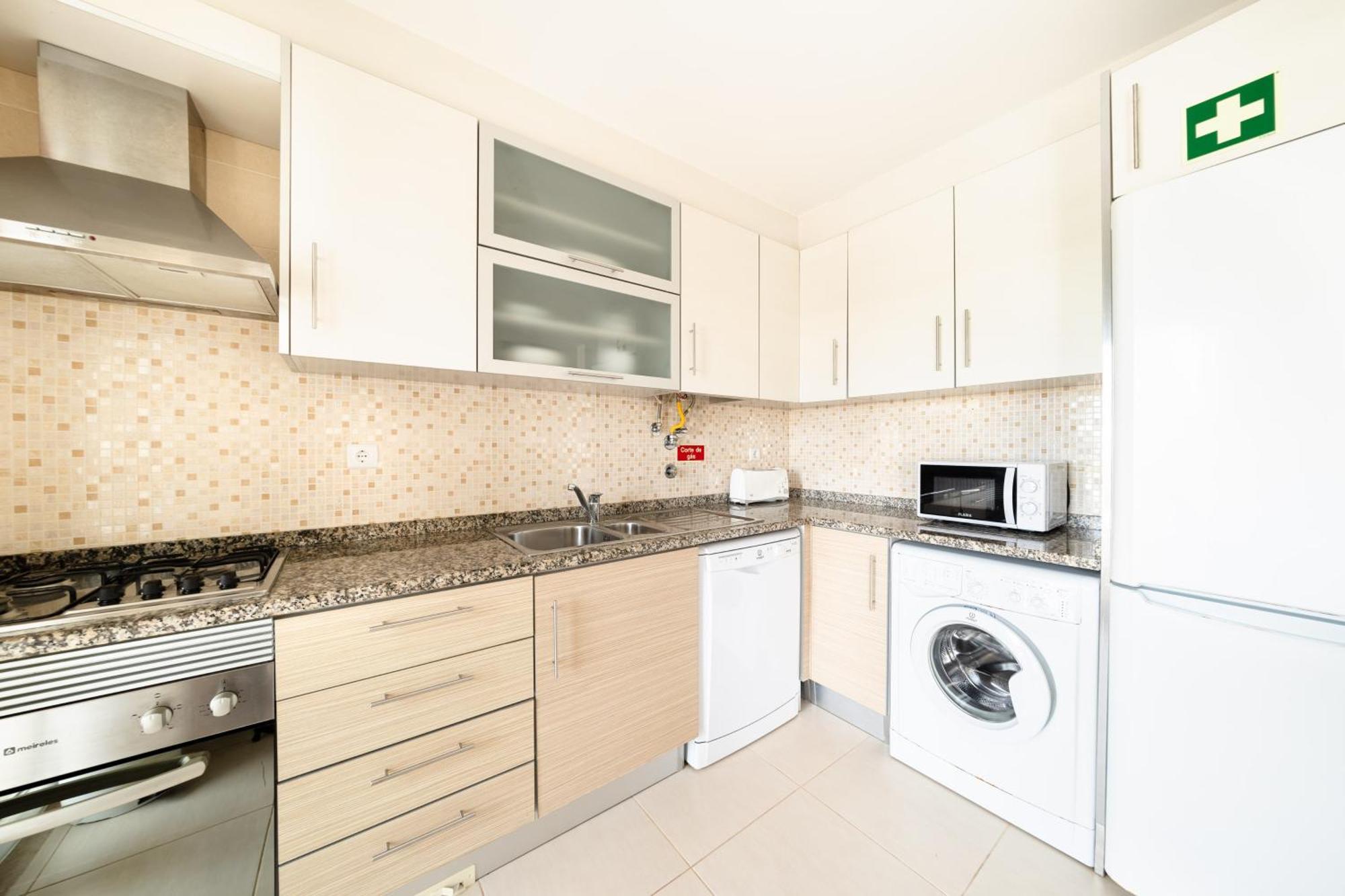 Paradise Apartments บาเลียล ภายนอก รูปภาพ